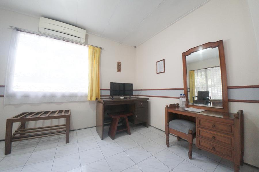 Reddoorz Near Balai Kota Malang Hotell Exteriör bild