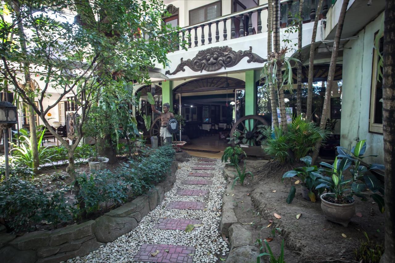 Reddoorz Near Balai Kota Malang Hotell Exteriör bild