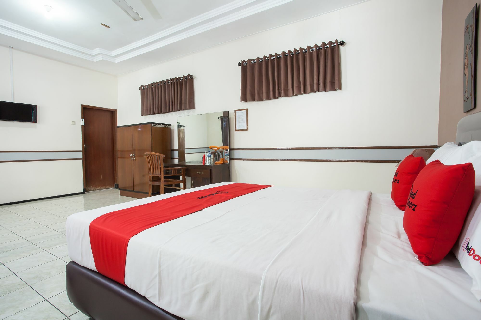 Reddoorz Near Balai Kota Malang Hotell Exteriör bild