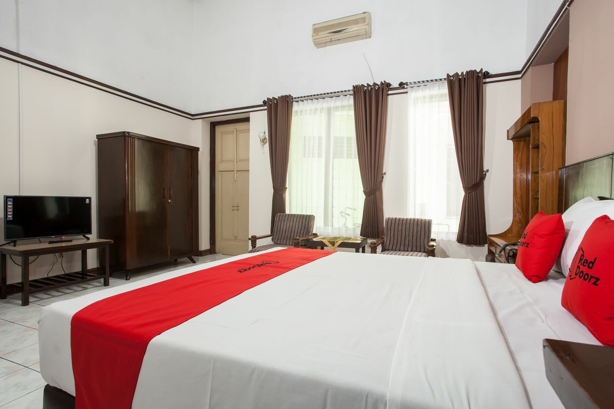 Reddoorz Near Balai Kota Malang Hotell Exteriör bild